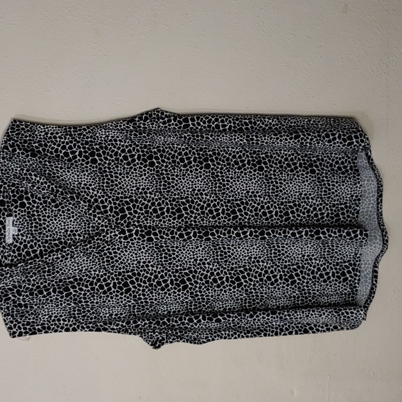 Ophelia Roe Women's Size 2X V-Neck Tunic Length Tank - Picture 1 of 6